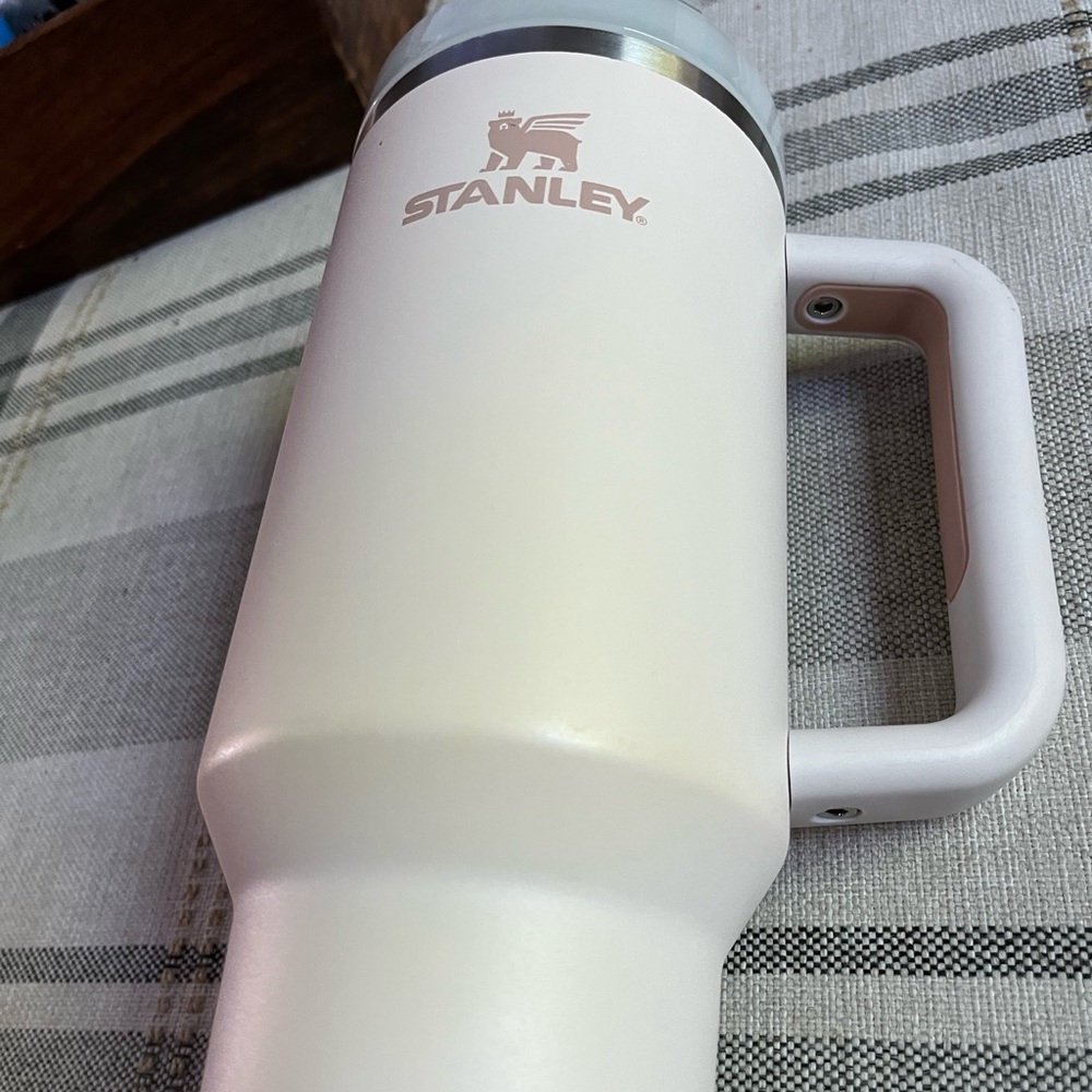 Stanley light pink 40oz tumbler